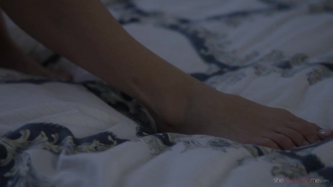 Белокурые лесбиянки не готовы сдерживать своих настоящих эмоций #1