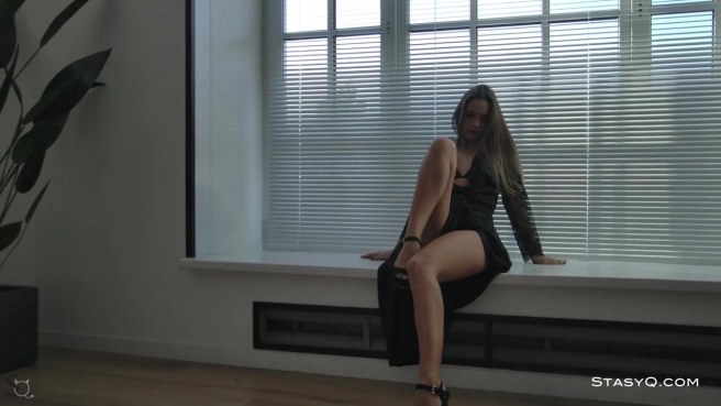 Вечернее эротическое шоу от красивой модели #1