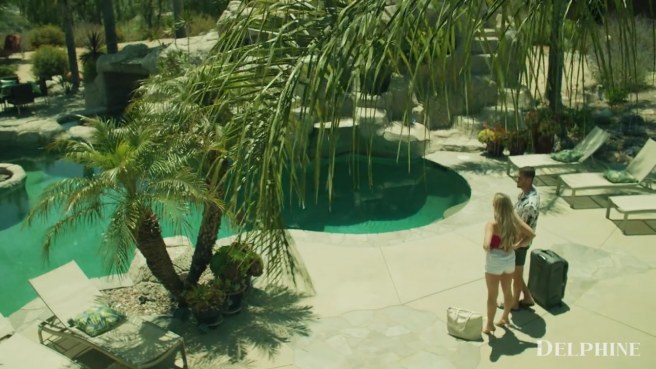 Фигуристая блондиночка, способная к самым настоящим вагинальным чудесам #1