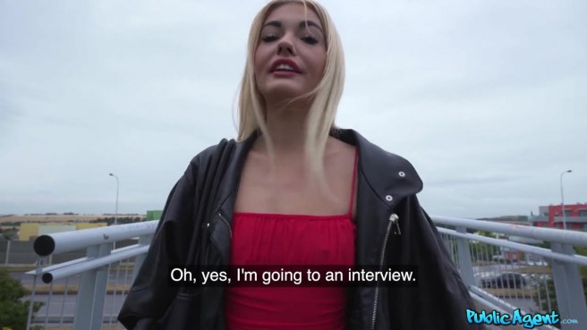 За деньги любая тёлочка готова активно трахаться #1