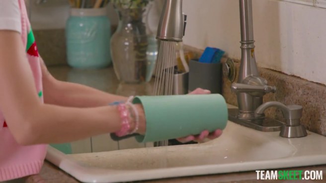 Строгий отчим, который обязательно должен подарить наслаждение #1